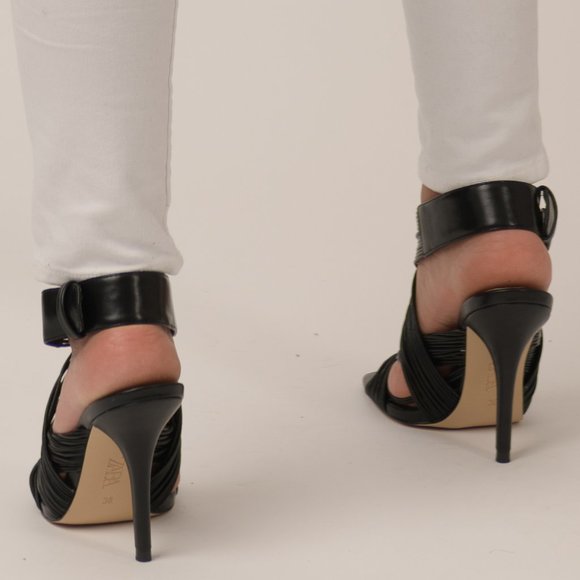 Zara Back Heels - Picture 2 of 3